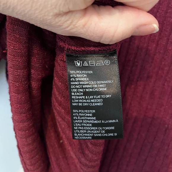 Urban Outfitters SP Batwing Sweater – Choker Neck Detail Small Petite - Picture 7 of 7